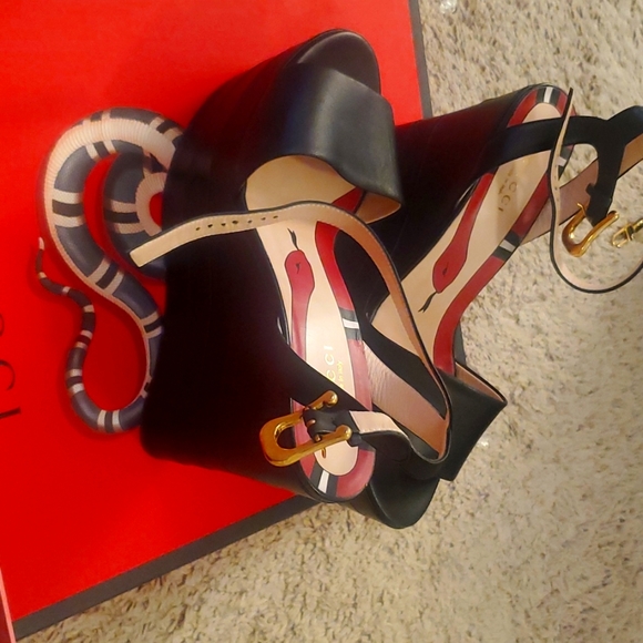 Gucci elevated wedges - Picture 2 of 4